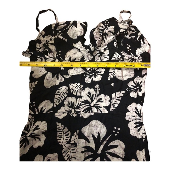 Volcom Coco Ho Black White Bodice tie and Thigh High Slit Maxi Dress size XS new - Picture 8 of 8